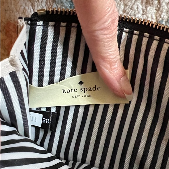 Kate Spade Cameron Street Eliza Bifold Black and Cream Wristlet - Picture 7 of 9